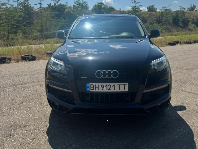 Audi Q7 - фото 4