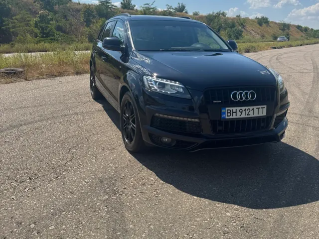 Audi Q7 - фото 5