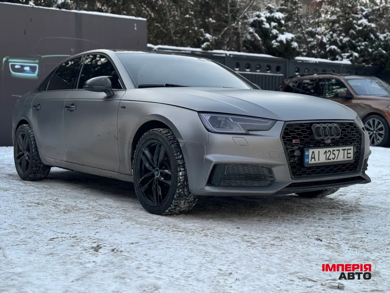 Audi A4 - фото 2