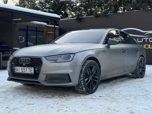 Audi A4 - фото 1