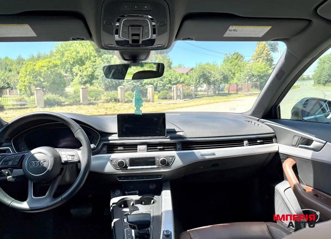 Audi A4 - фото 16