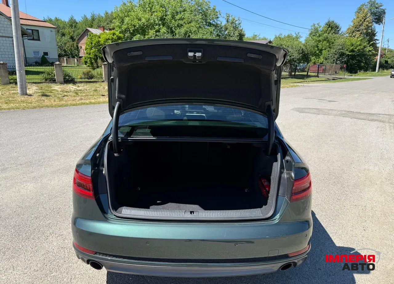 Audi A4 - фото 12