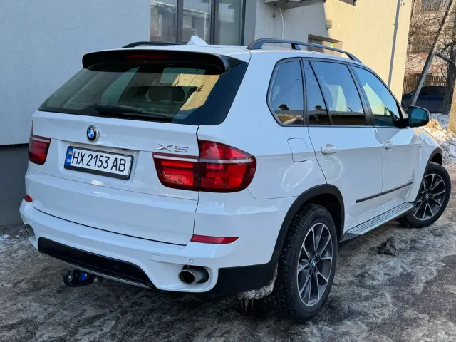 BMW X5 - фото 1