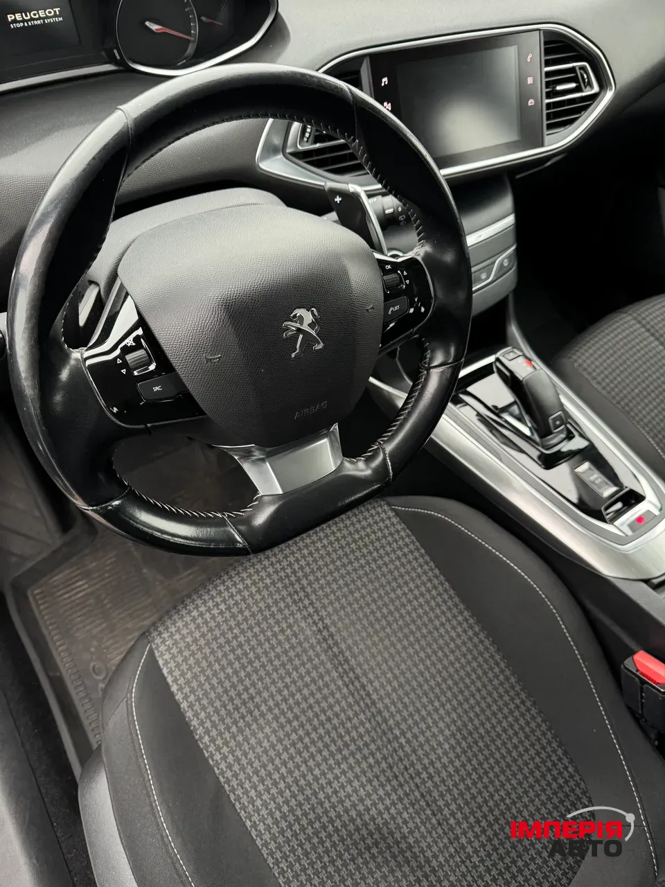 Peugeot 308 - фото 8