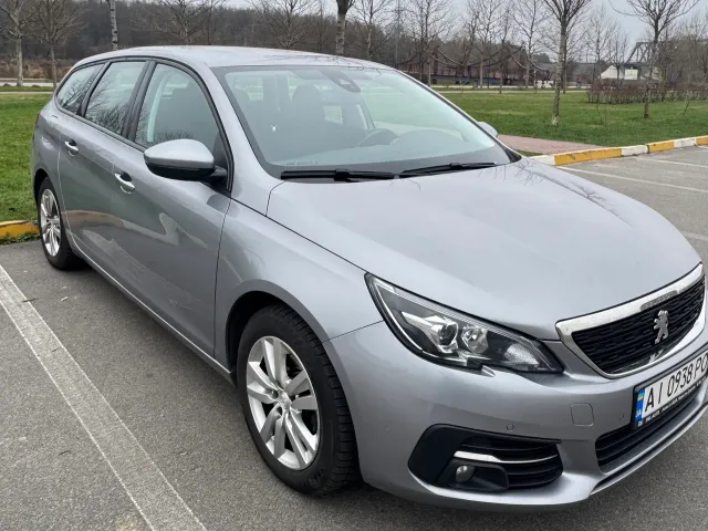 Peugeot 308 - фото 1