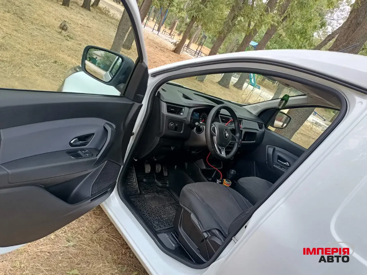 Renault Express - фото 7