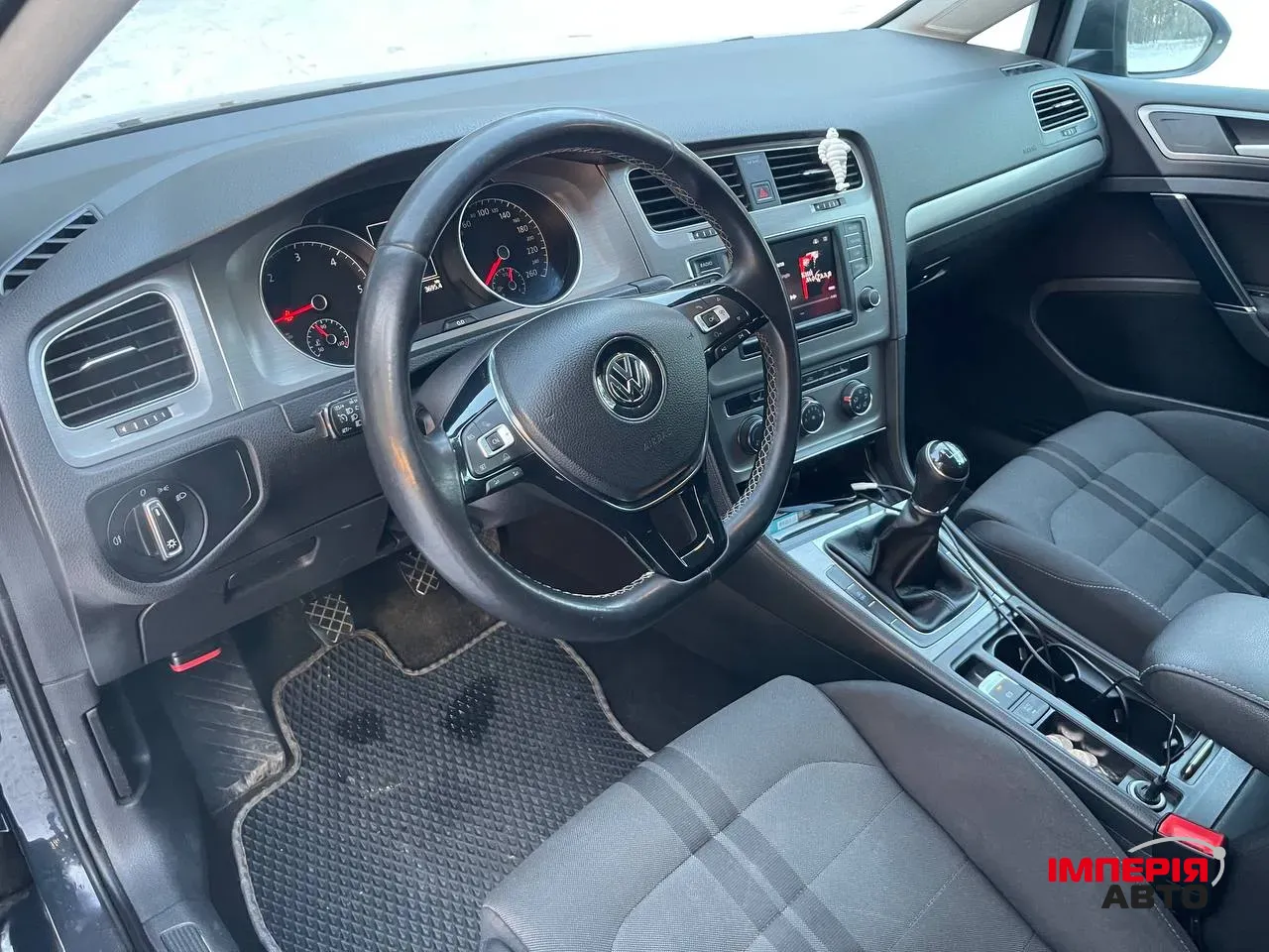Volkswagen Golf - фото 11