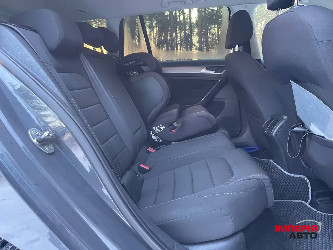 Volkswagen Golf - фото 10