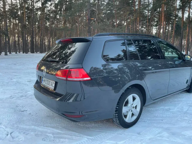 Volkswagen Golf - фото 4