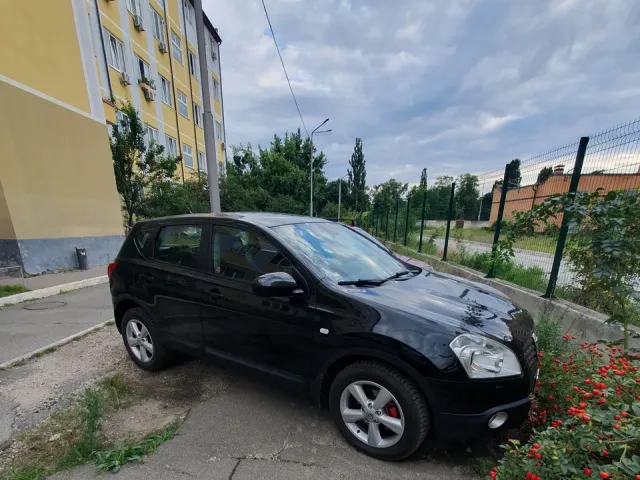 Nissan Qashqai - фото 1