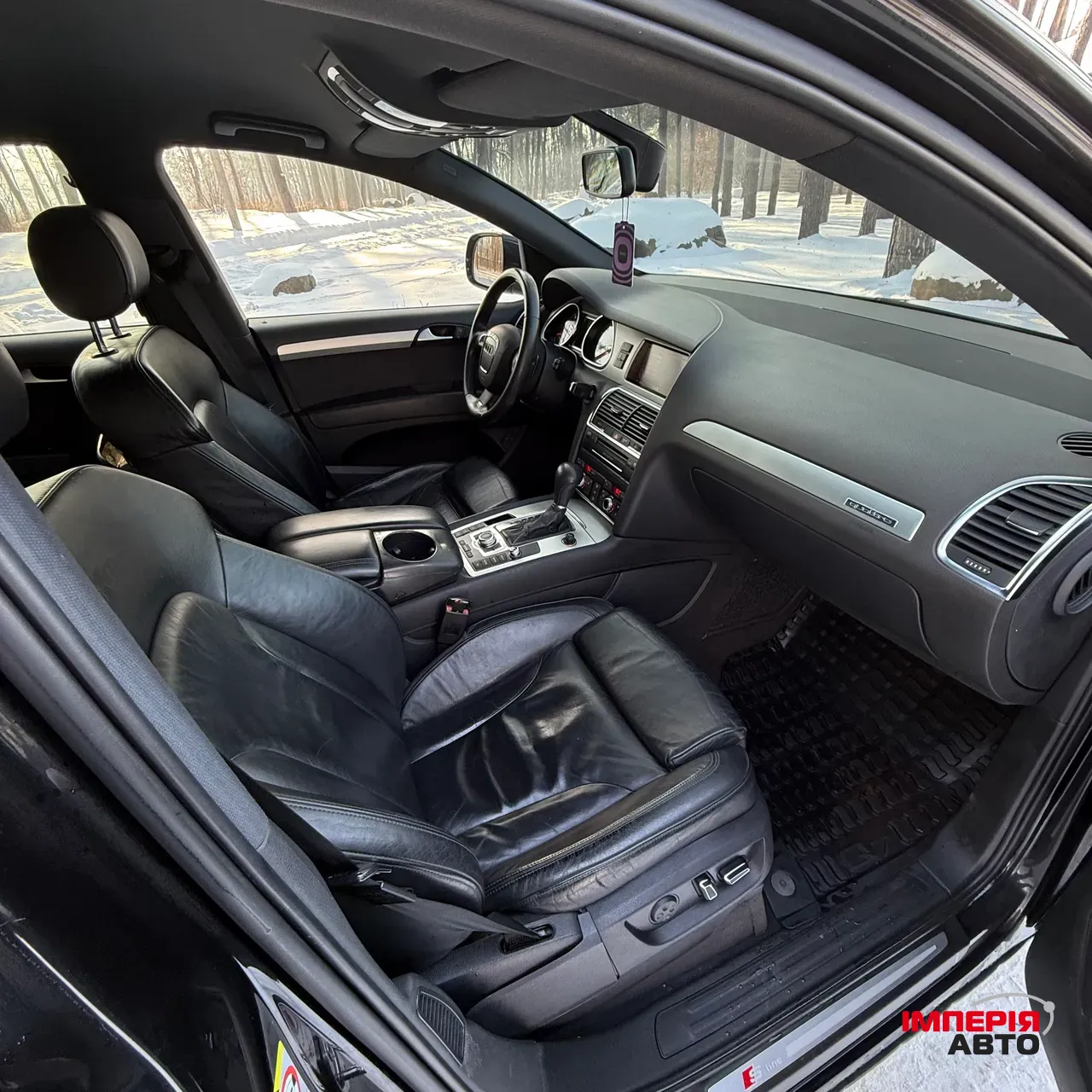 Audi Q7 - фото 9