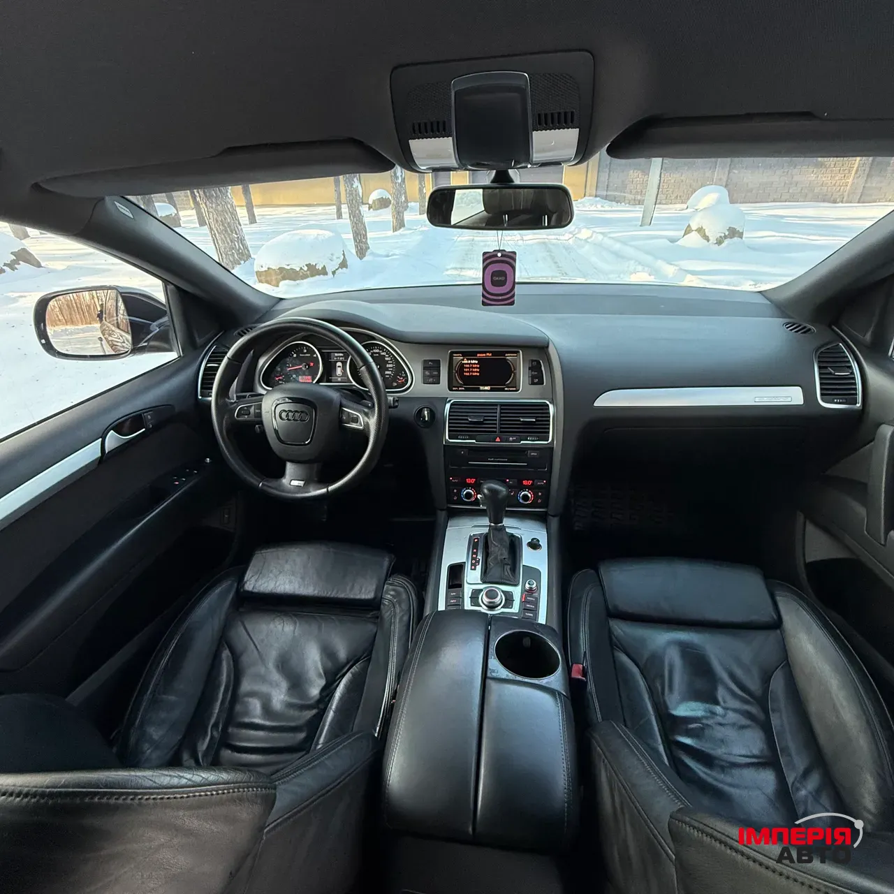 Audi Q7 - фото 13