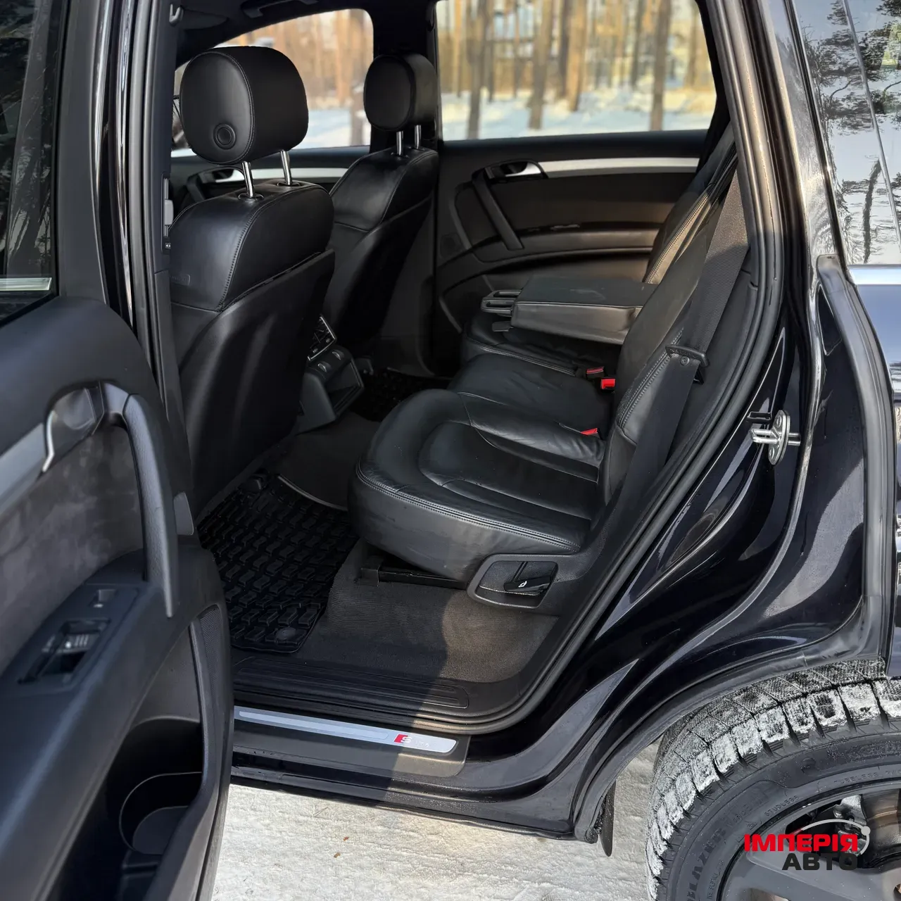 Audi Q7 - фото 15