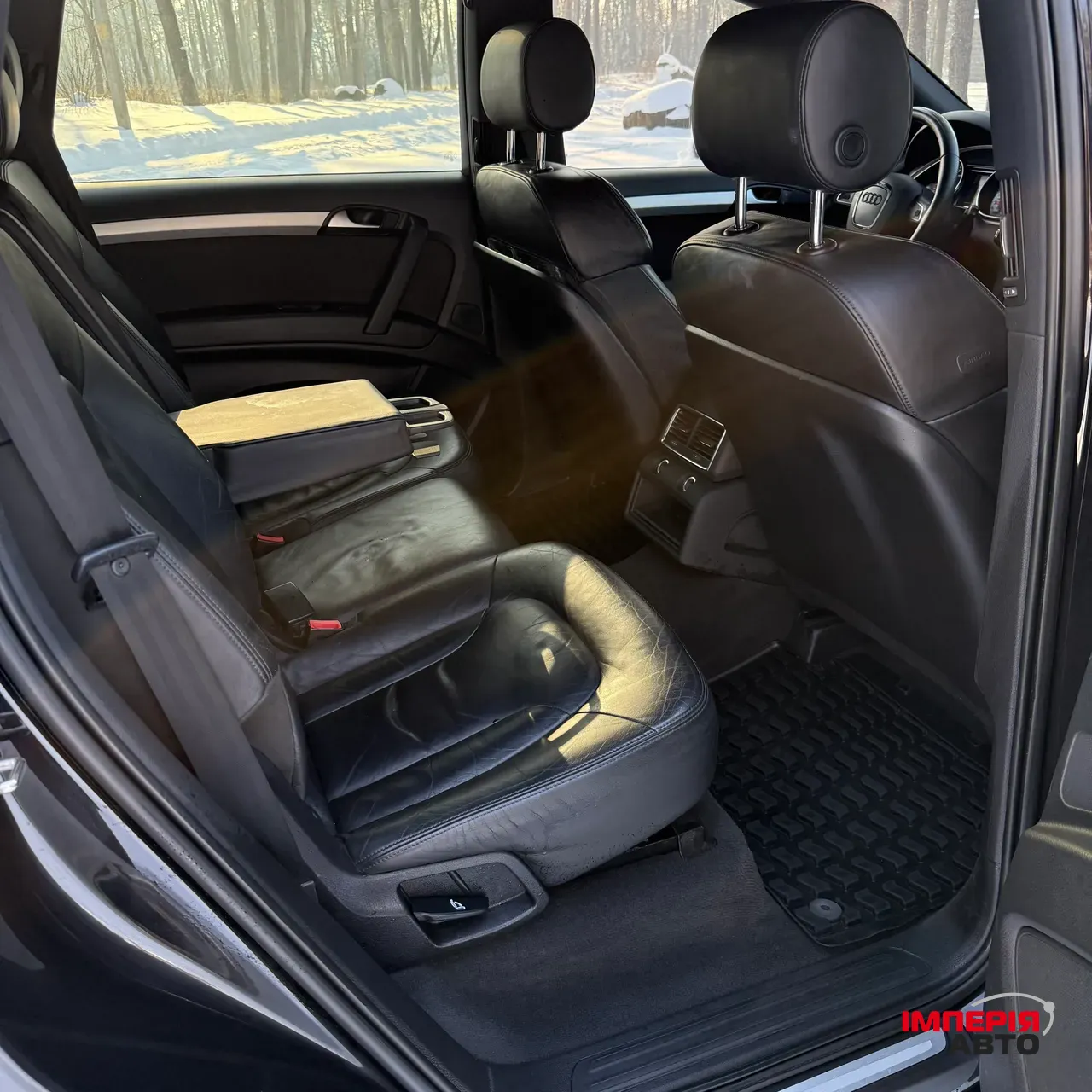 Audi Q7 - фото 11