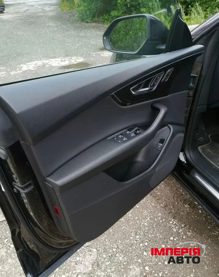 Audi Q8 - фото 7