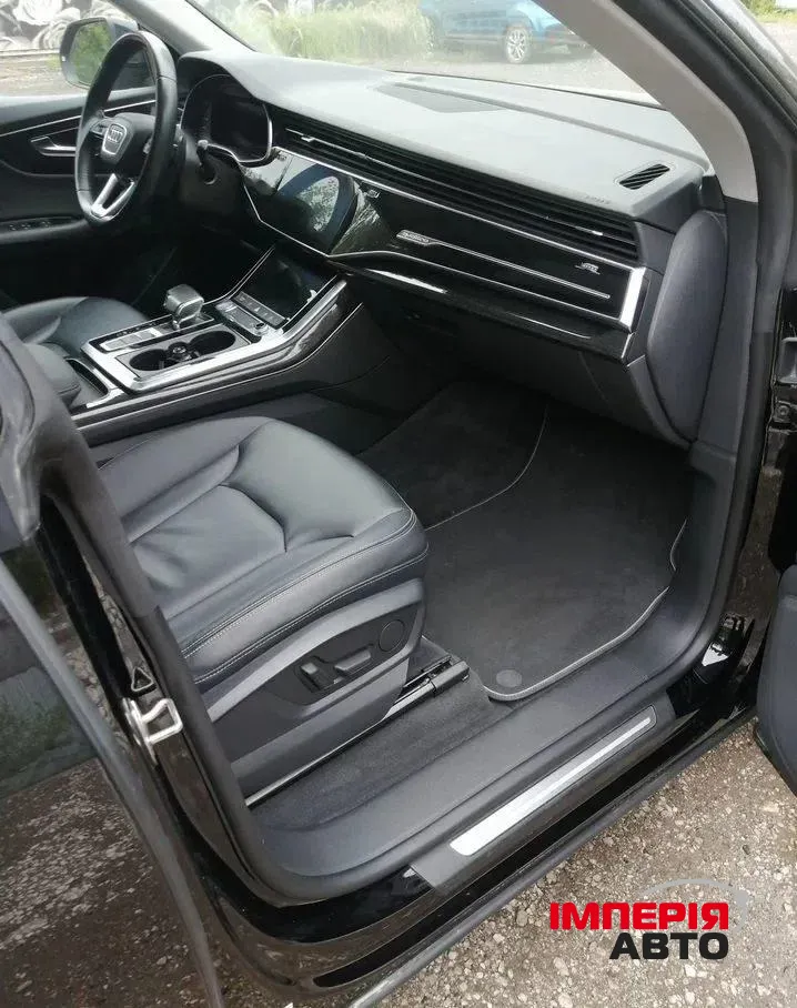 Audi Q8 - фото 6