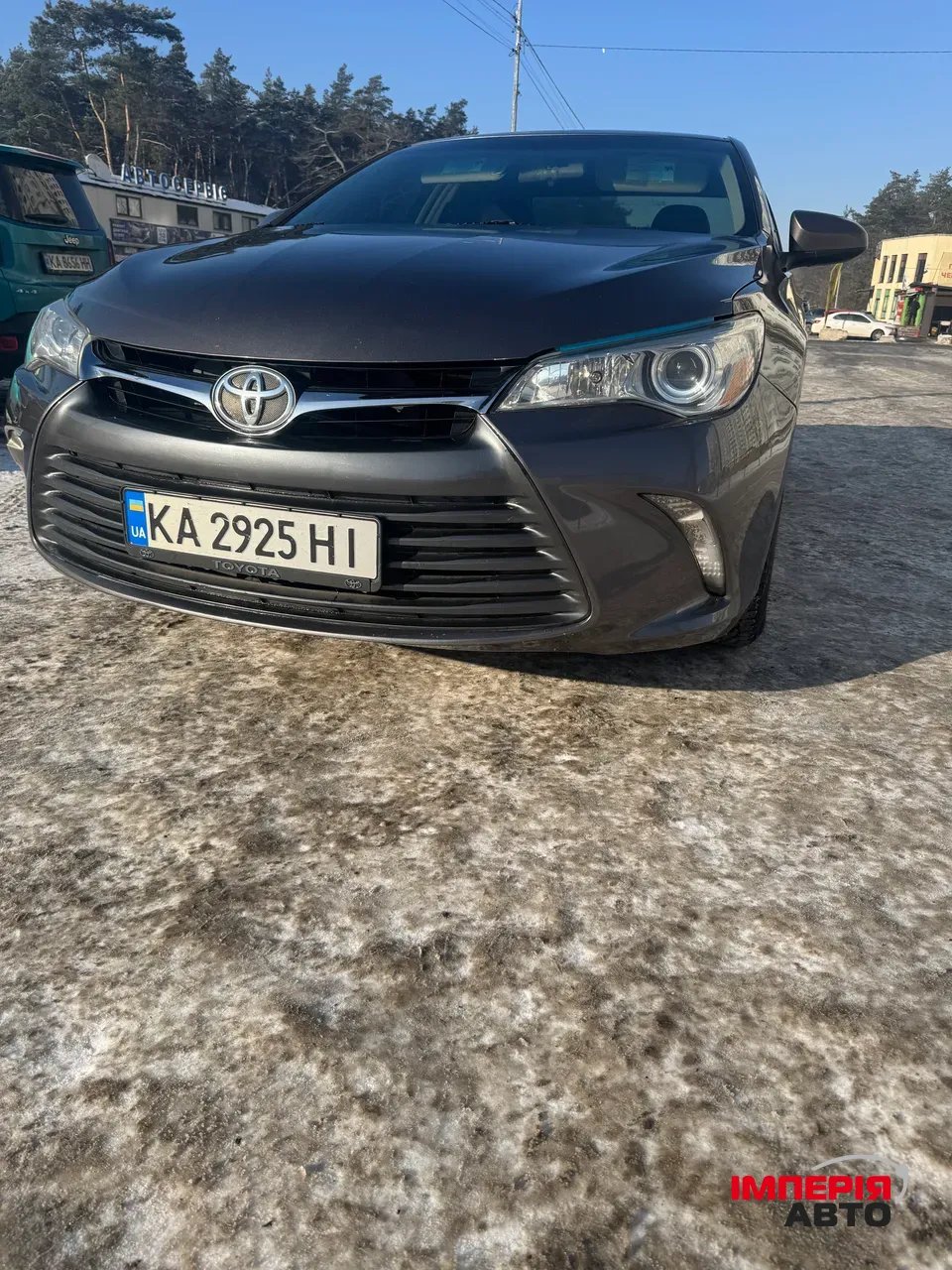 Toyota Camry - фото 1