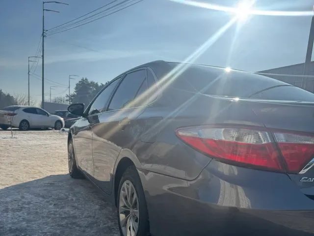 Toyota Camry - фото 3
