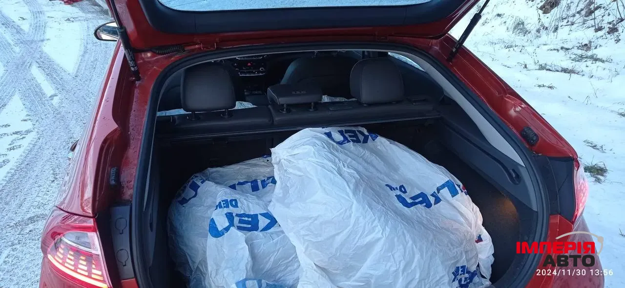 Hyundai IONIQ - фото 11