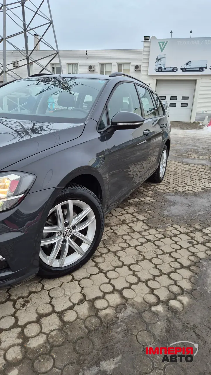 Volkswagen Golf - фото 3