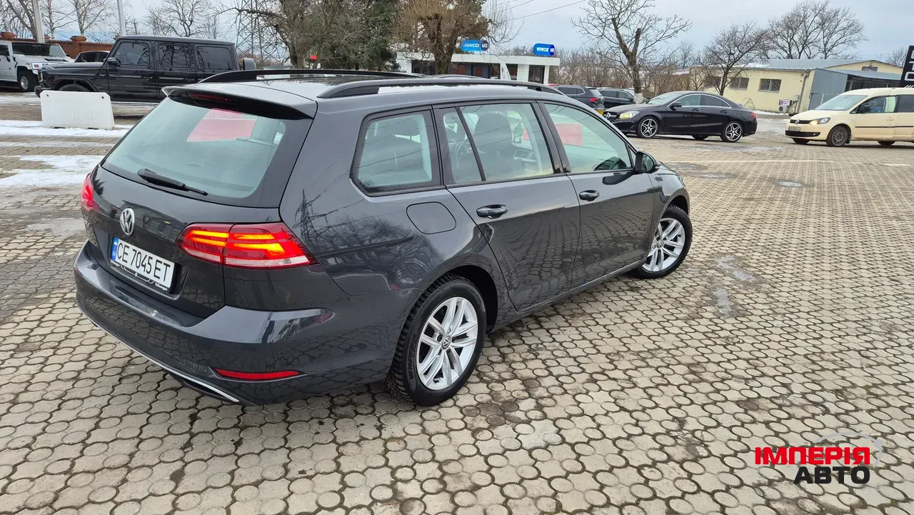 Volkswagen Golf - фото 5