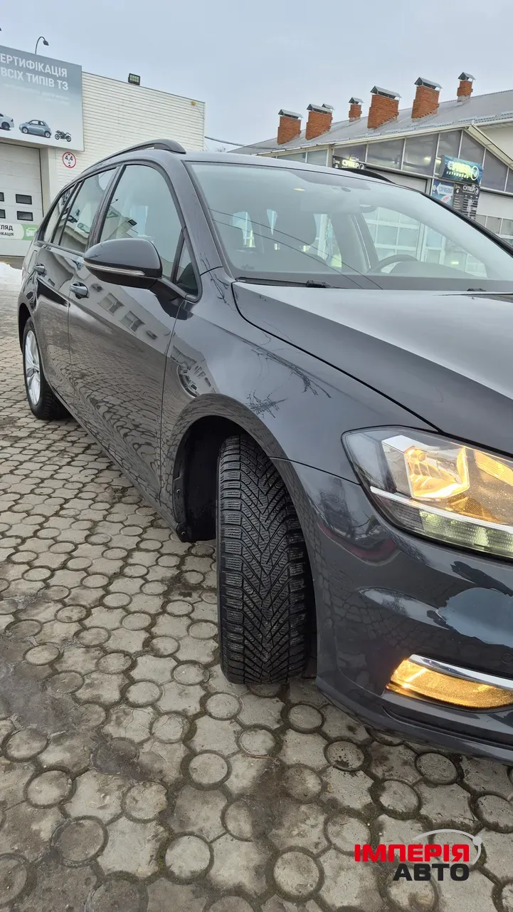 Volkswagen Golf - фото 4