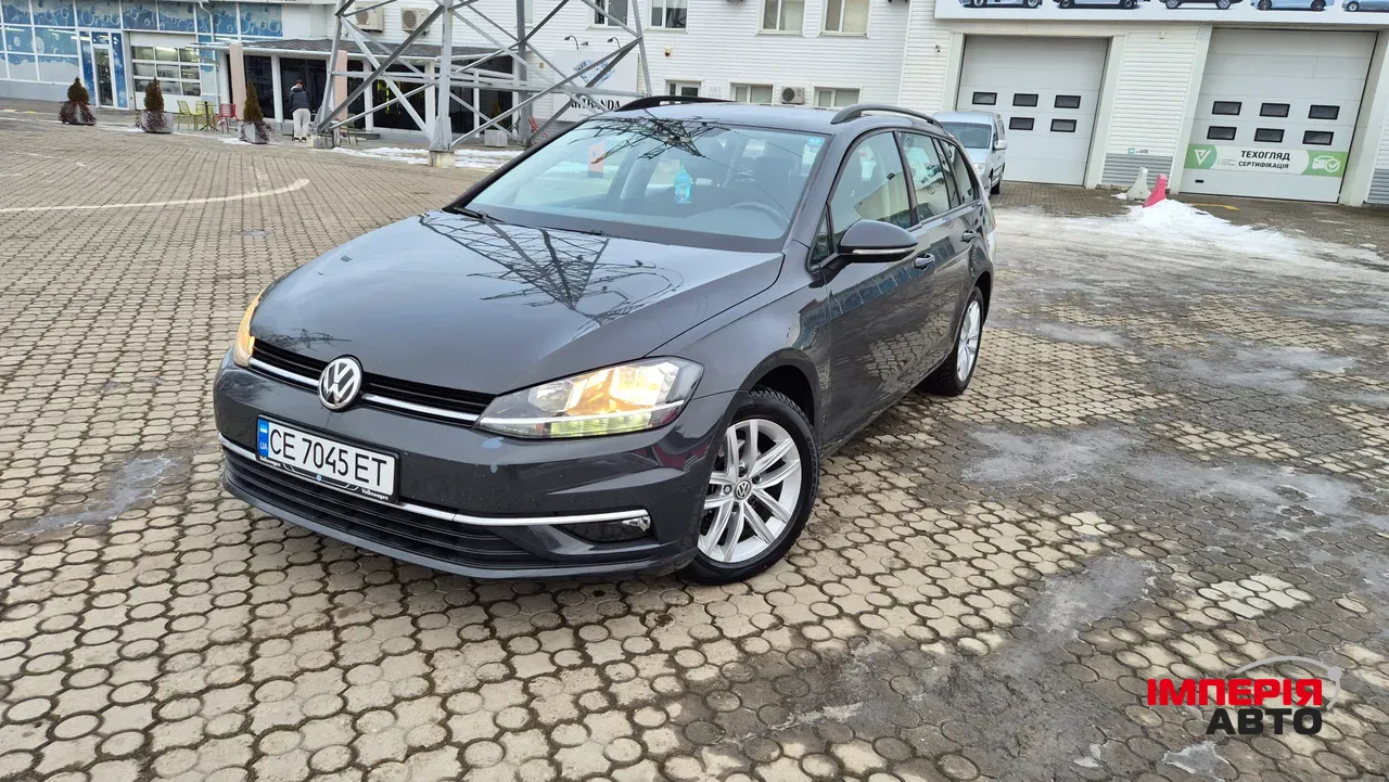 Volkswagen Golf - фото 6