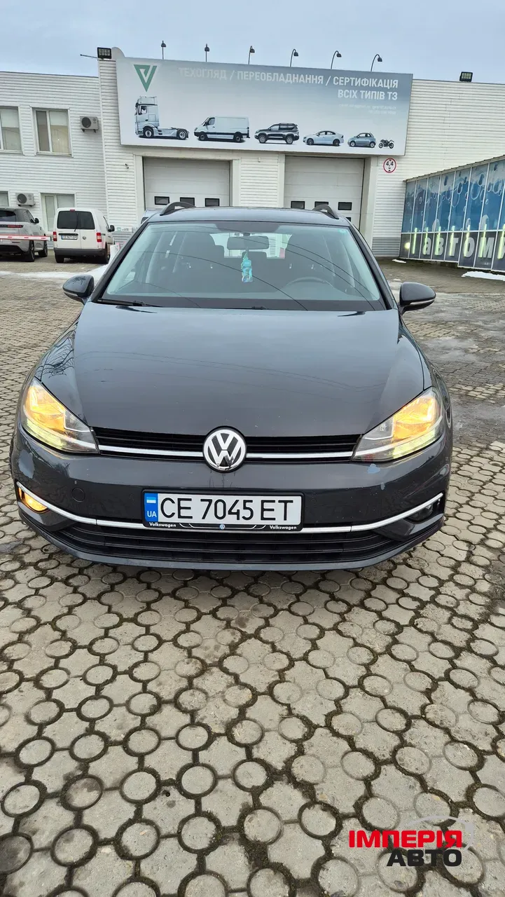 Volkswagen Golf - фото 1