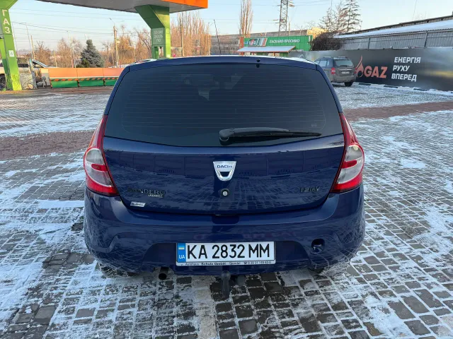 Dacia Sandero - фото 3