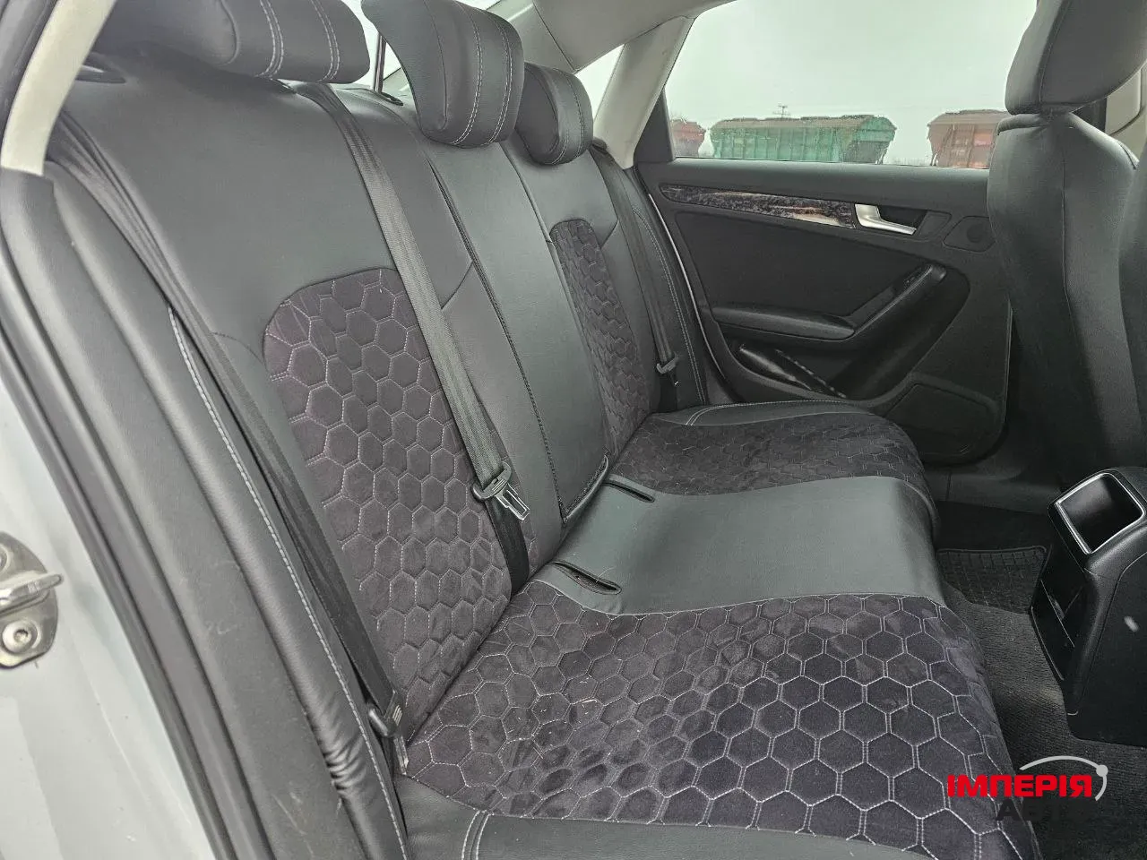 Audi A4 - фото 11