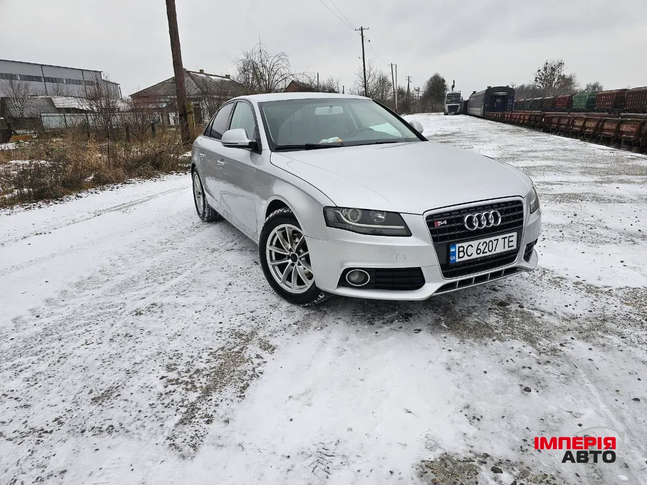 Audi A4 - фото 1