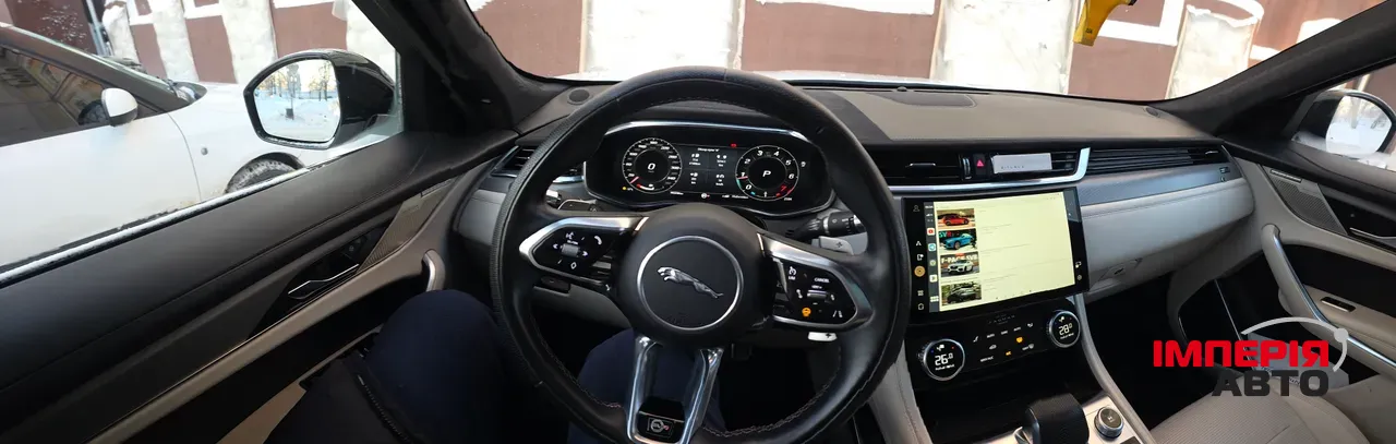 Jaguar F-Pace - фото 18