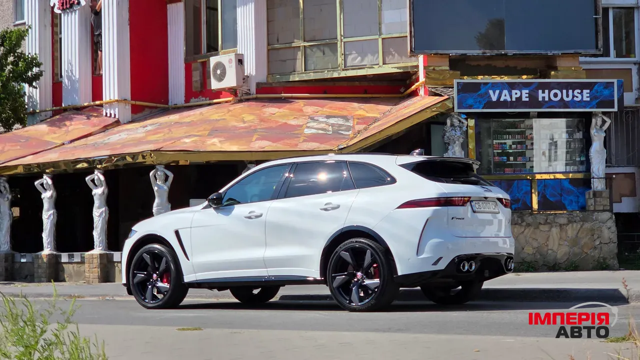 Jaguar F-Pace - фото 6