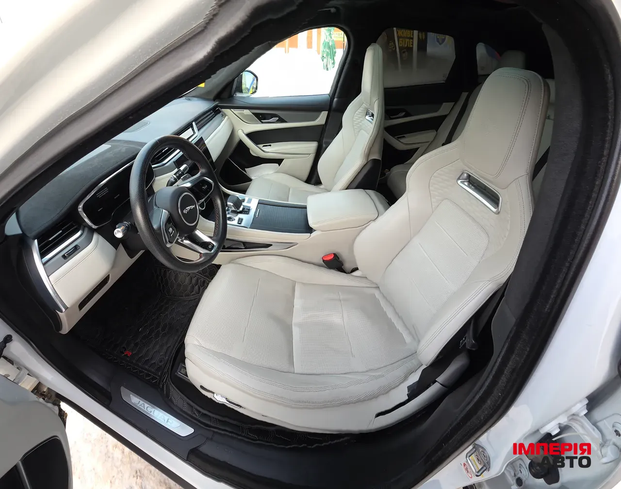 Jaguar F-Pace - фото 21