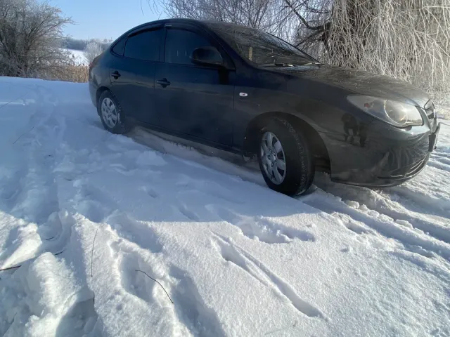 Hyundai Elantra - фото 4