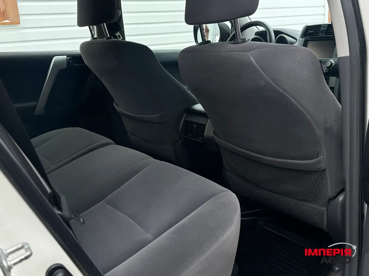 Toyota Land Cruiser Prado - фото 6