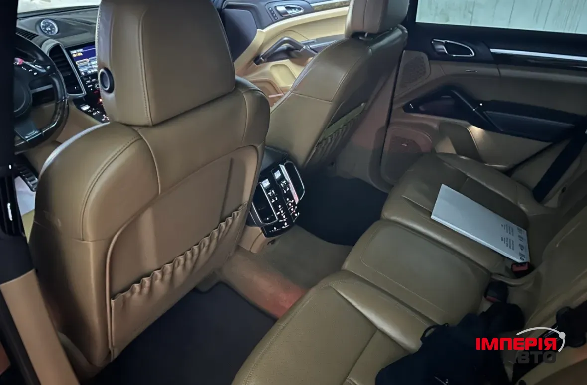 Porsche Cayenne - фото 6