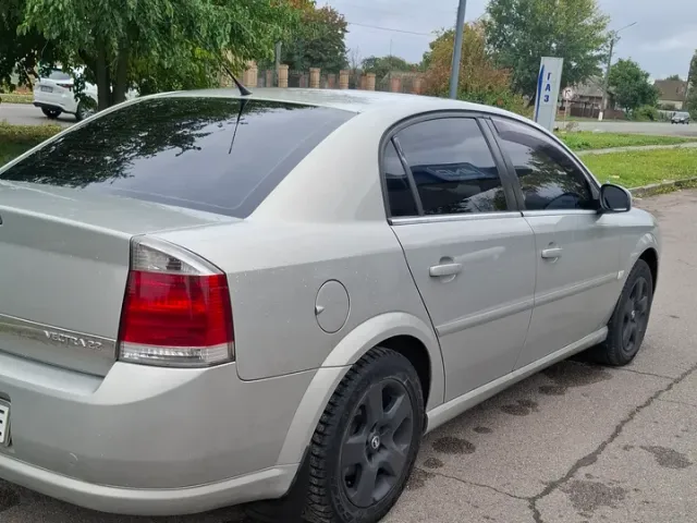 Opel Vectra - фото 3