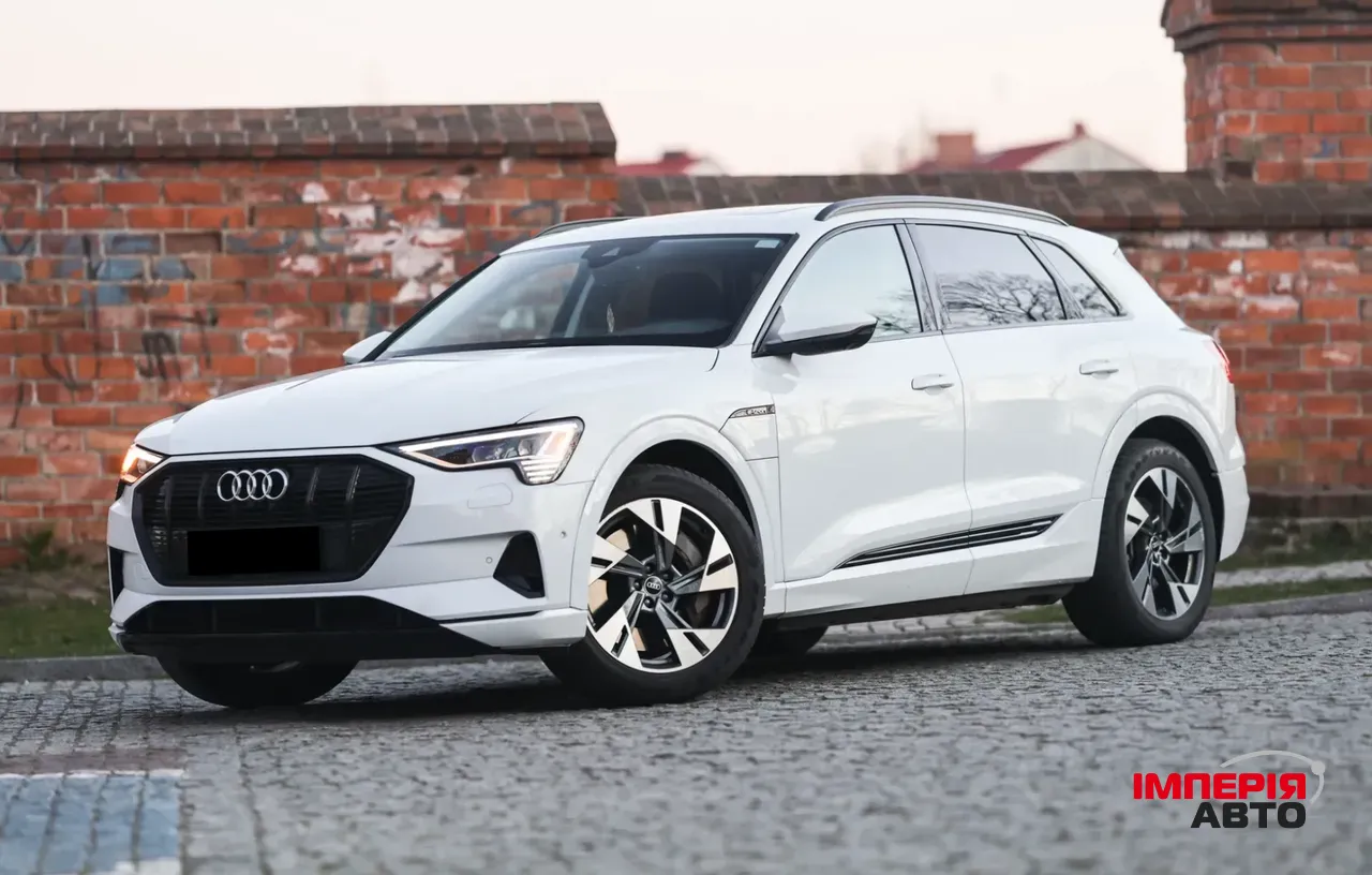 Audi e-tron - фото 1