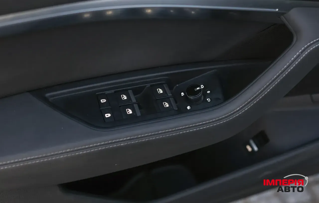 Audi e-tron - фото 10
