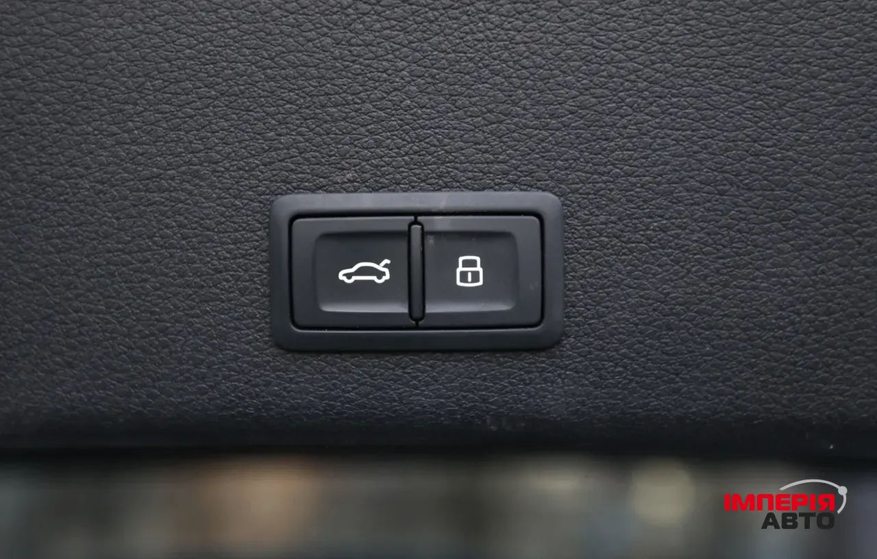 Audi e-tron - фото 19