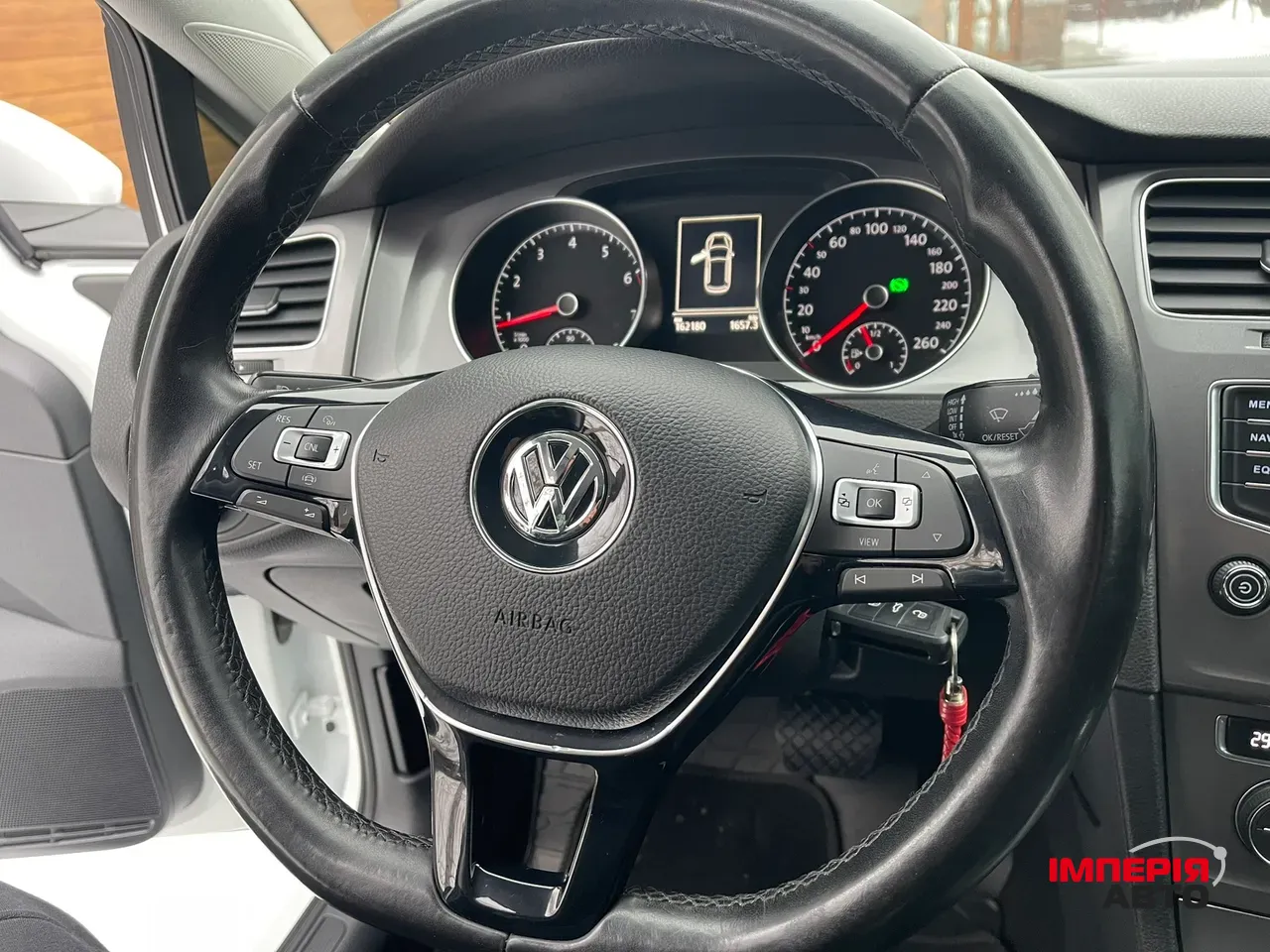 Volkswagen Golf - фото 18