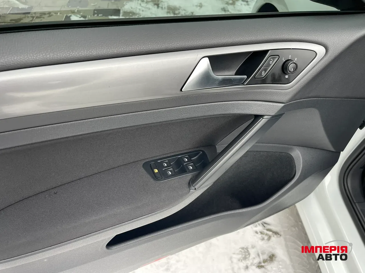 Volkswagen Golf - фото 17