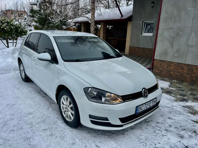 Volkswagen Golf - фото 4