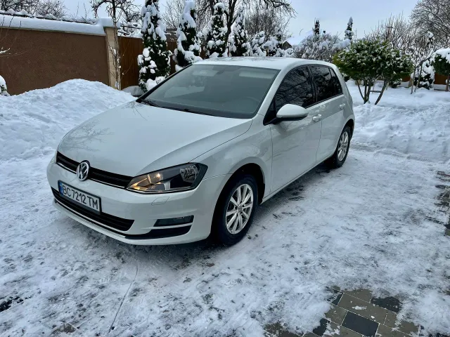 Volkswagen Golf - фото 1
