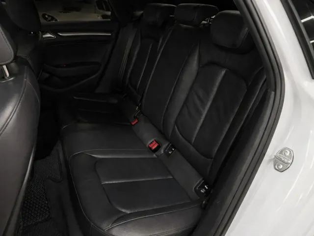 Audi A3 - фото 5