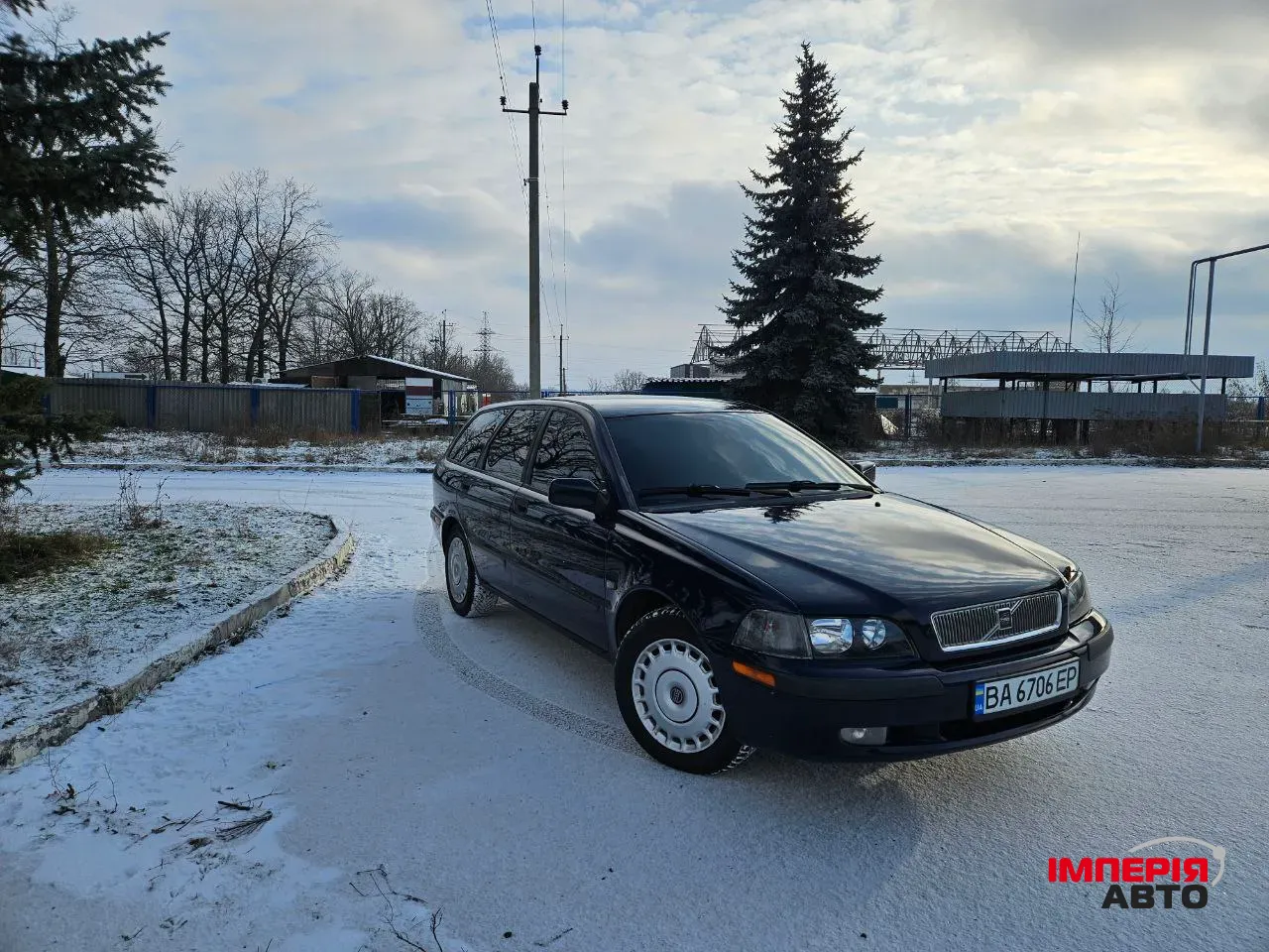 Volvo V40 - фото 3