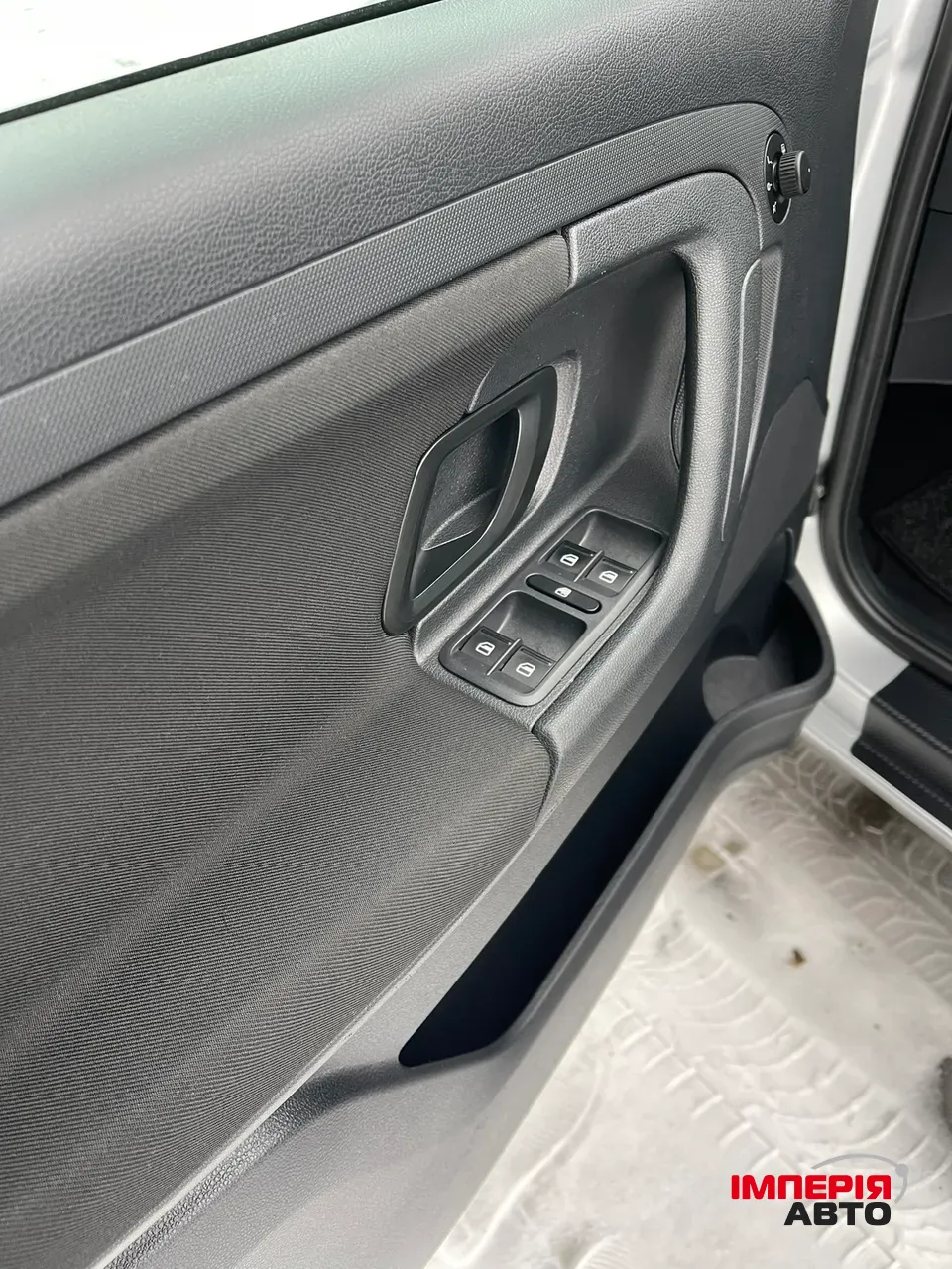 Skoda Fabia - фото 17