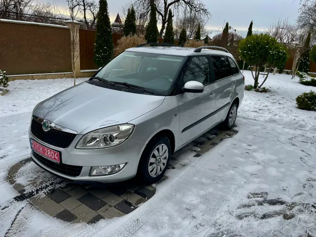 Skoda Fabia - фото 2