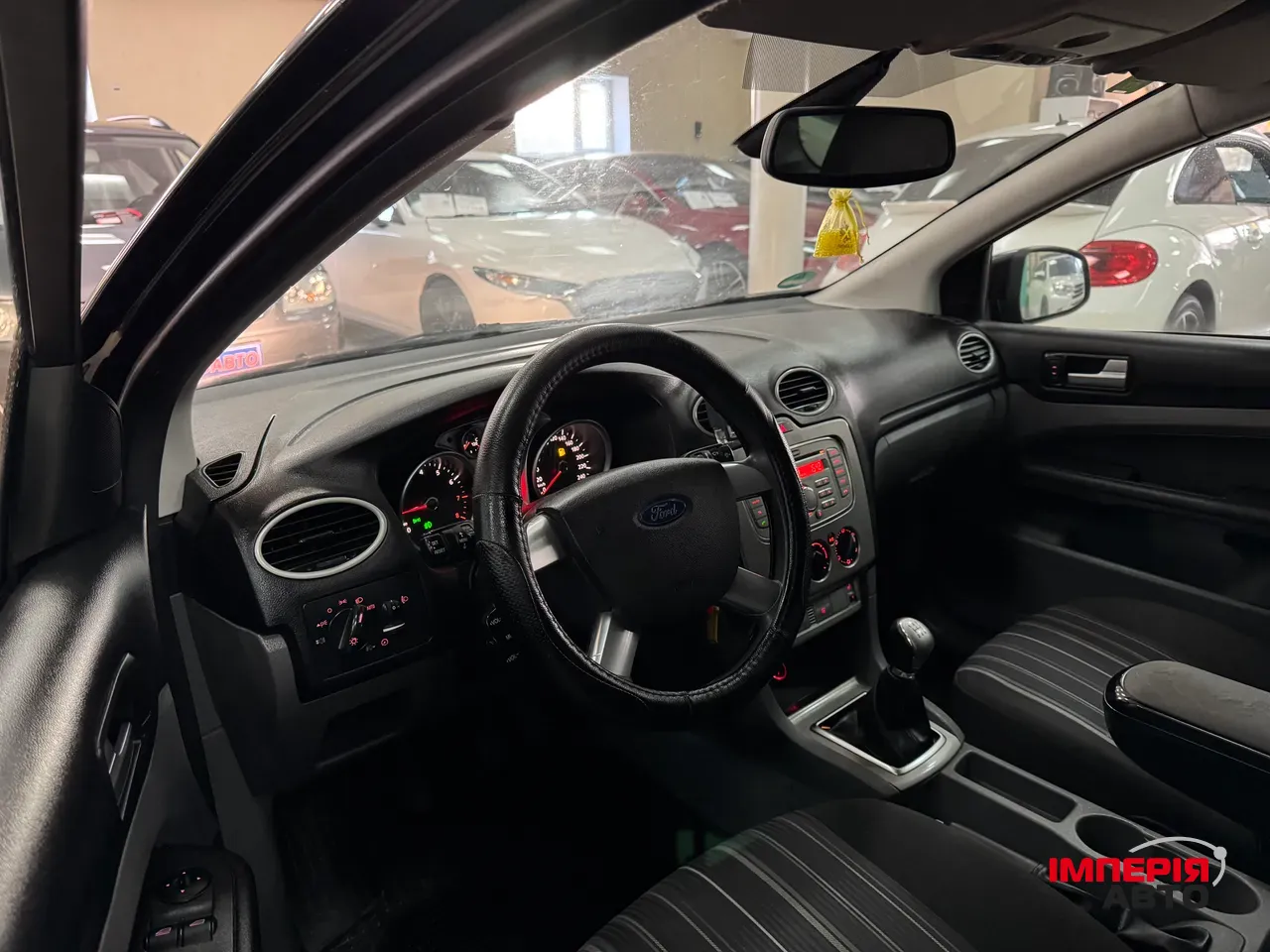 Ford Focus - фото 8